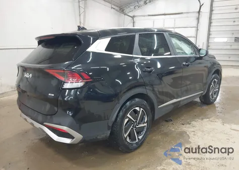 2023 Kia Sportage Hybrid Lx z USA, uszkodzony, nr VIN KNDPUCAG7P7015662